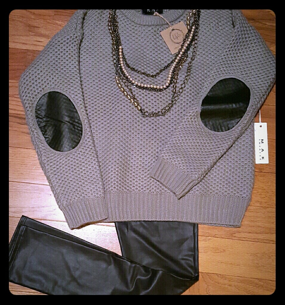 *NEW* w/tags boutique sweater w/ elbow patches